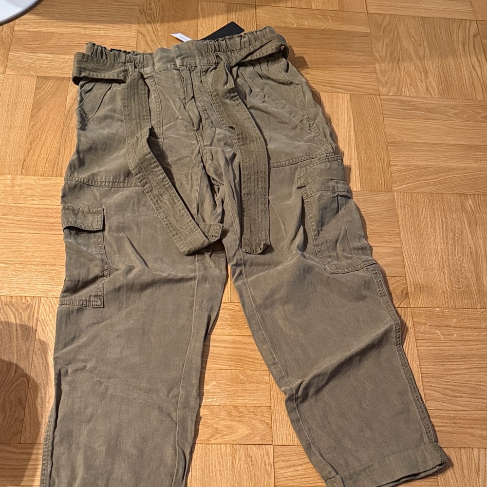 Banana Republic Women's Olive Cargo Pants